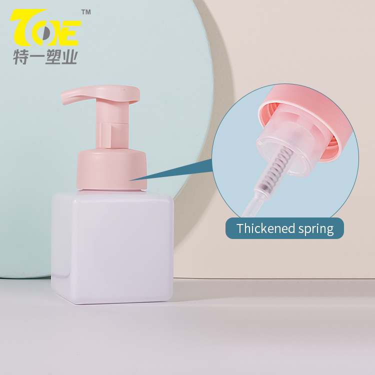 pet cleansing mousse bottle